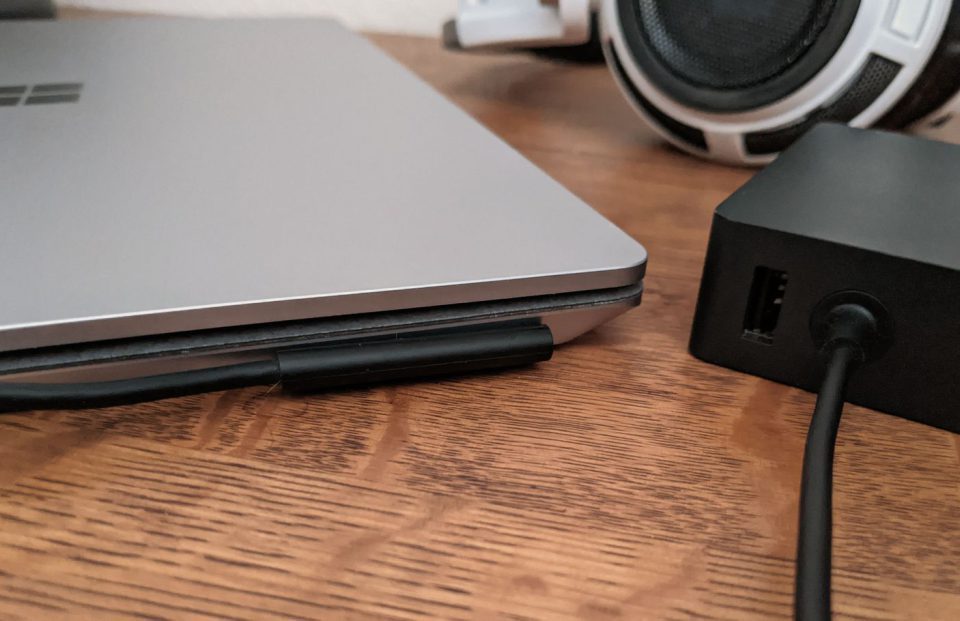 مایکروسافت پارتنر درگاه Surface Connect: کاربردها و اینکه آیا به آن نیاز دارید؟ می 2026